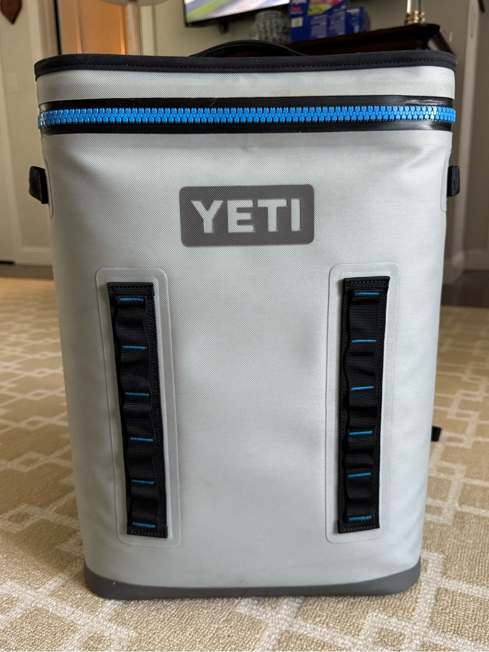 YETI Hopper BackFlip 24 Soft Backpack Cooler Gray Blue Waterproof Insulated - Picture 15 of 15